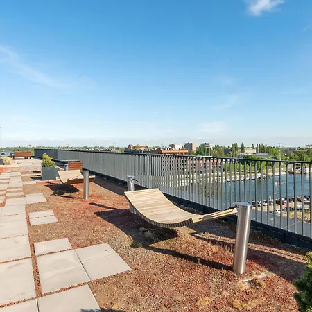 Chlebova Riverside & Gym By Downtown דירה