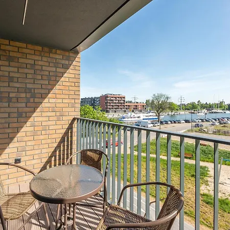Chlebova Riverside & Gym By Downtown Apartment